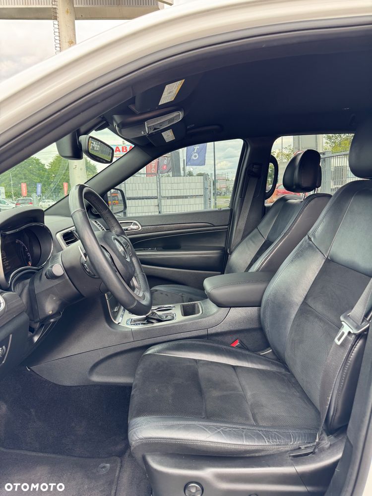 Jeep Grand Cherokee - 15