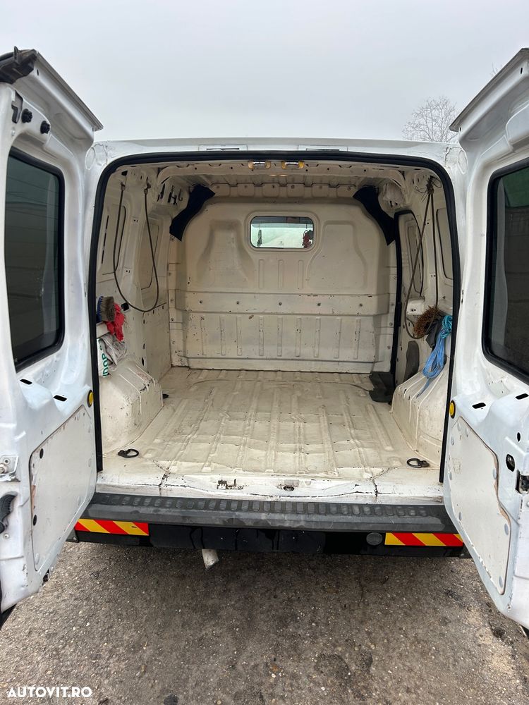 Ford Transit Connect - 10