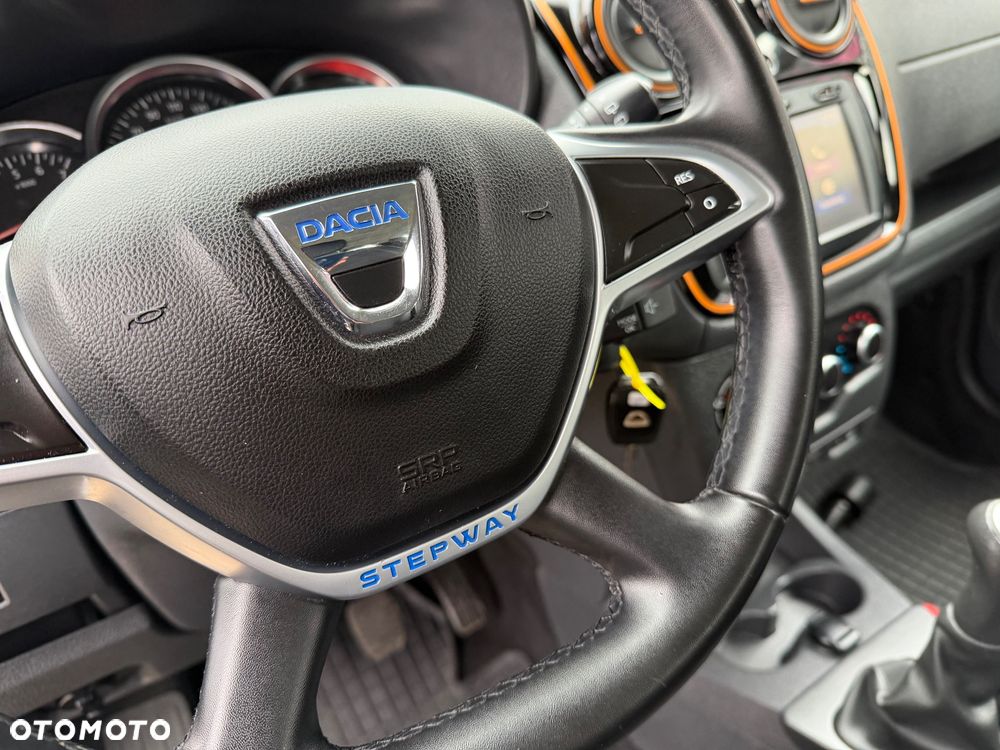 Dacia Lodgy TCe 115 Stepway - 16