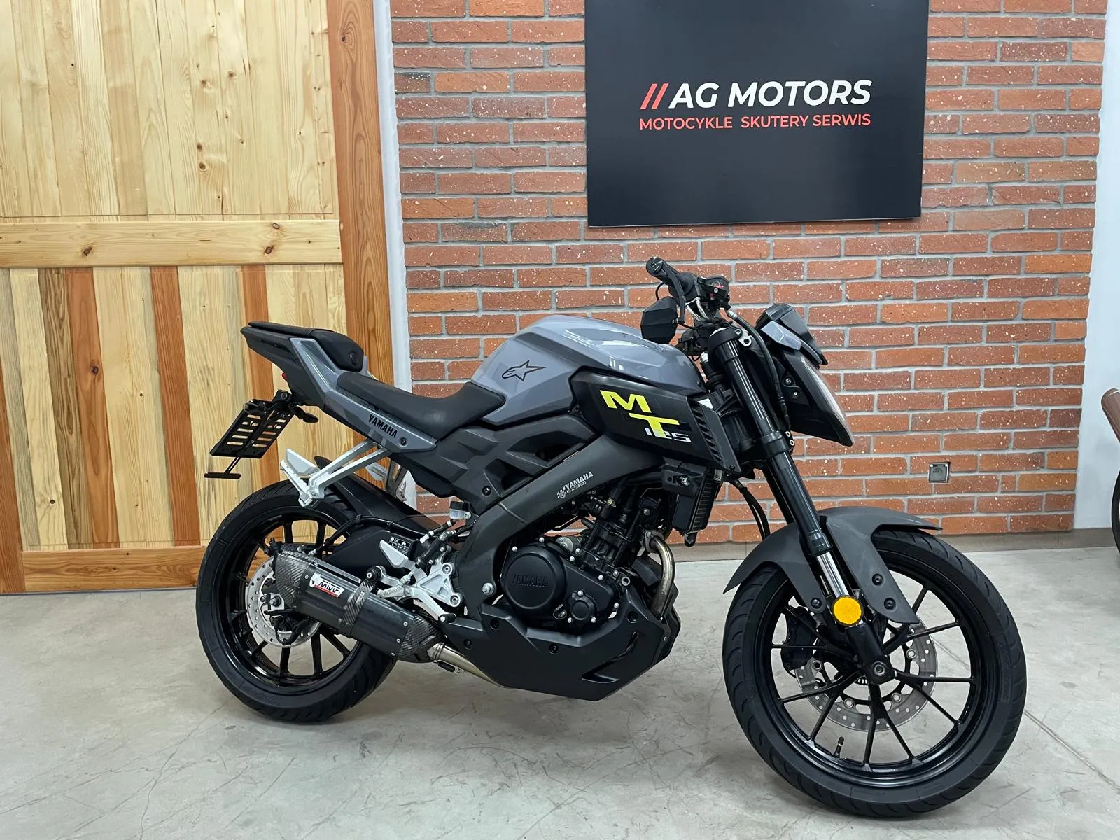 Yamaha MT - 8