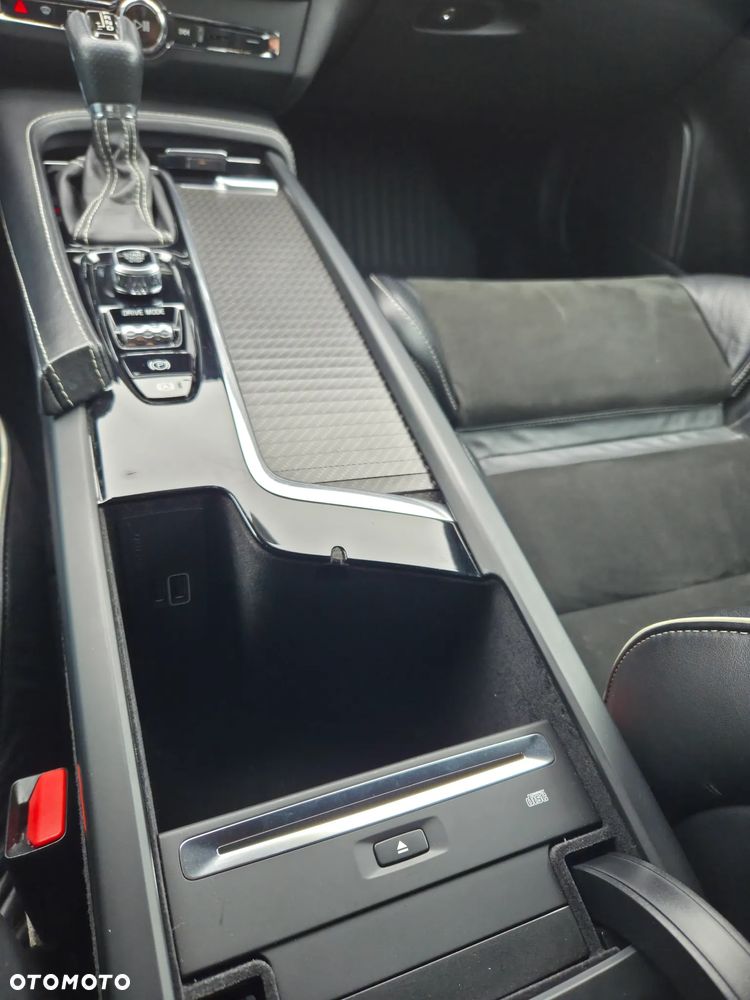 Volvo S90 T6 GPF AWD R-Design - 28