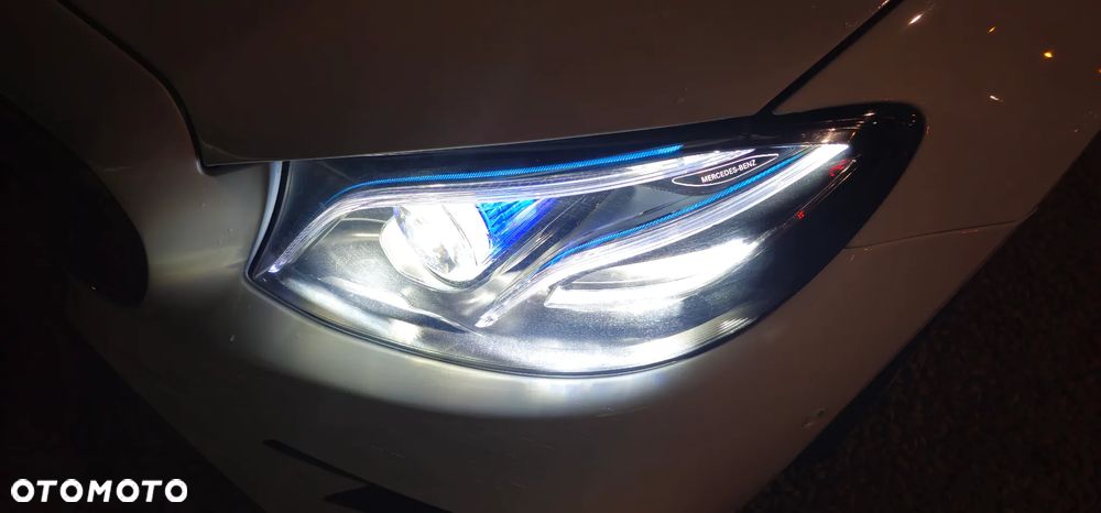 Mercedes-Benz Klasa E 220 d 9G-TRONIC AMG Line - 16