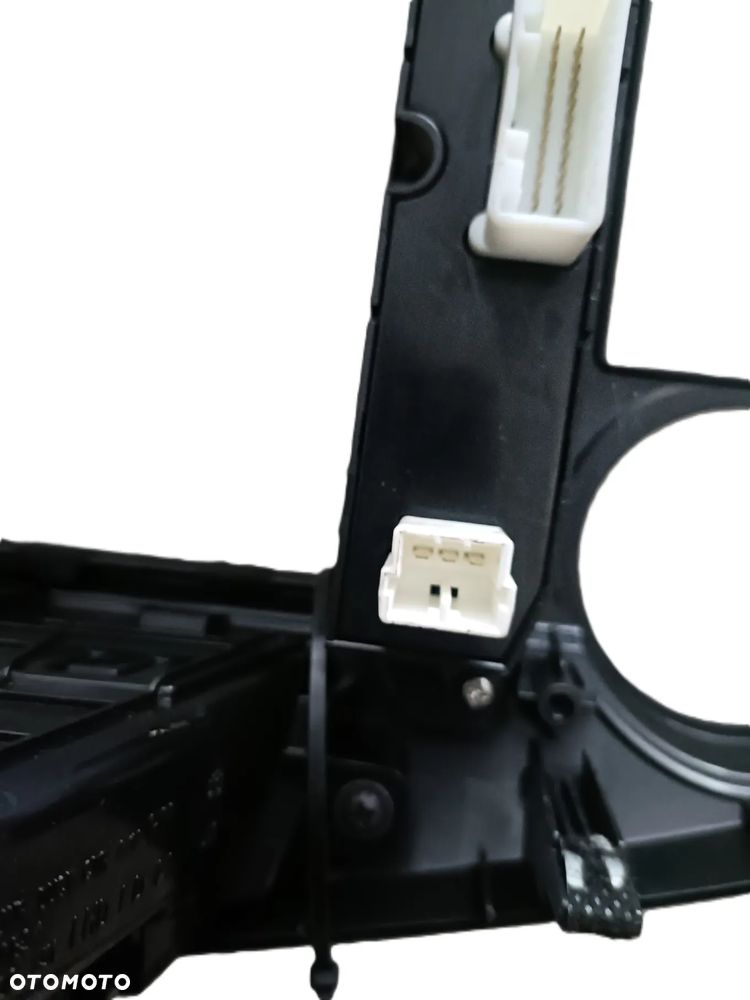 KIA CEED I 06-12 r. WYŚWIETLACZ ZEGAREK + ramka obudowa kratki nawiewu  + - 7