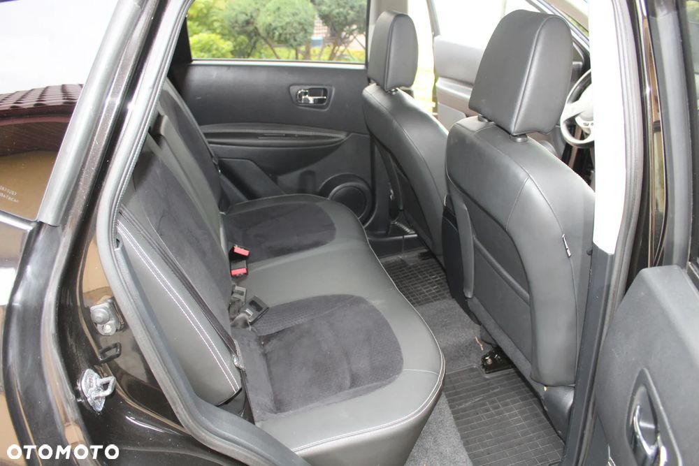 Nissan Qashqai 1.6 dCi 4 x 4 DPF Start/Stop tekna - 8