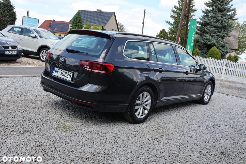 Volkswagen Passat Variant 2.0 TDI EVO Elegance DSG - 3