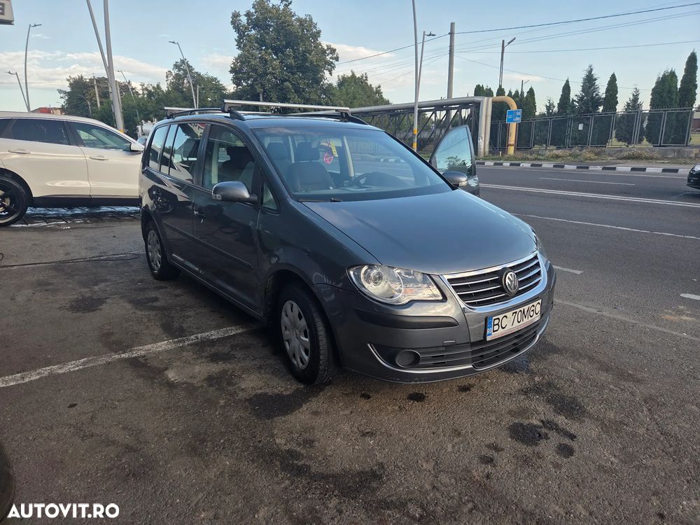 Volkswagen Touran - 3