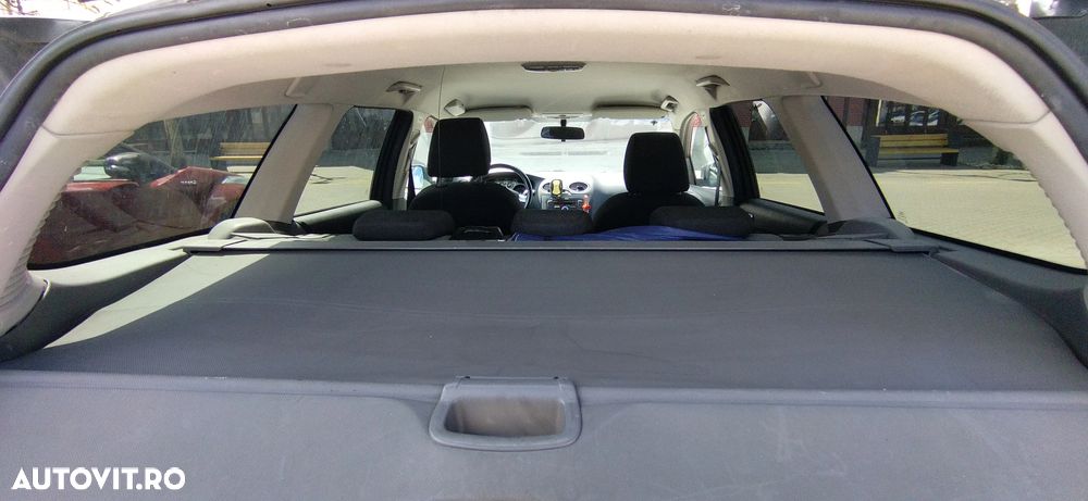 Ford Focus 1.6 TDCI DPF Titanium - 2