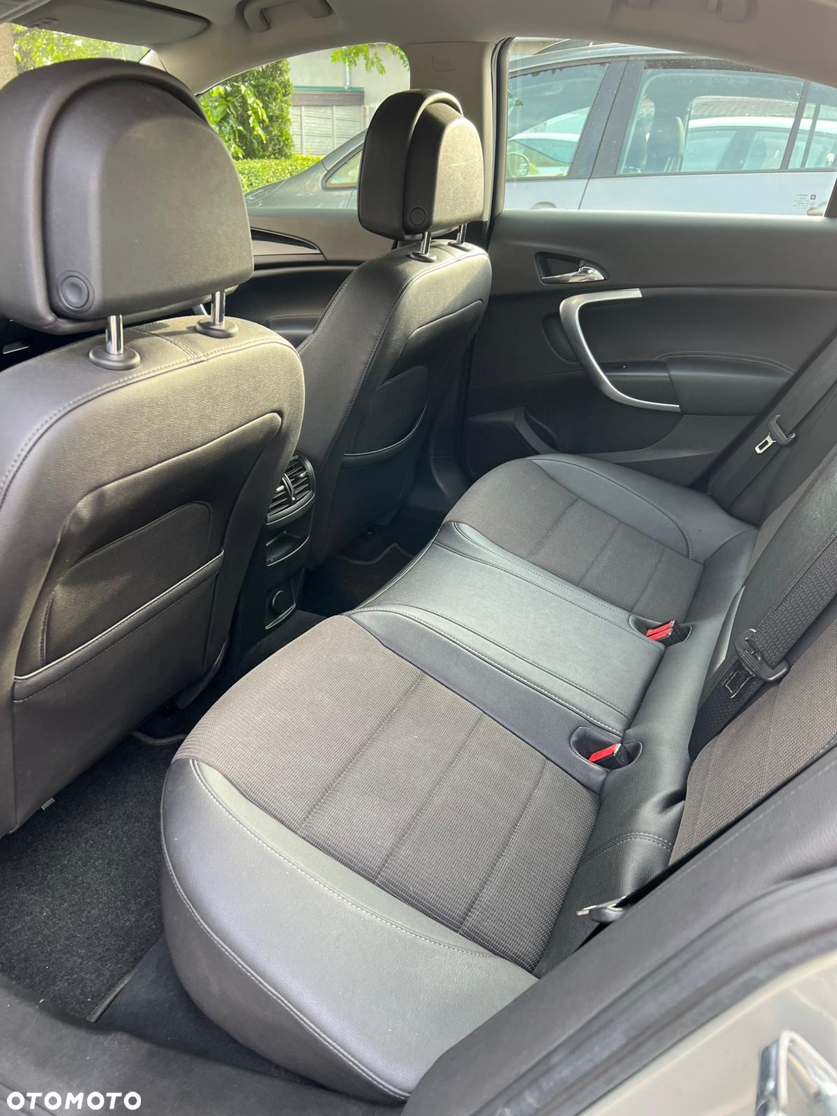 Opel Insignia 2.0 CDTI - 6