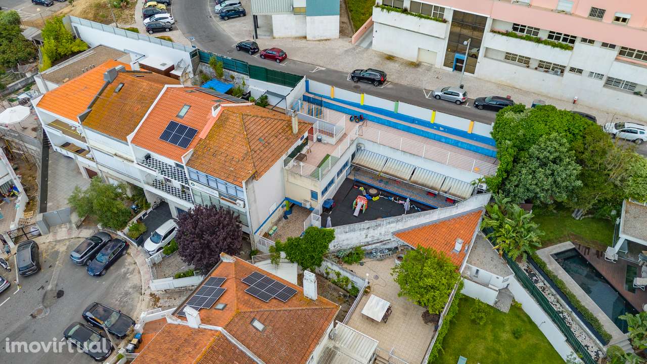 Oportunidade Única: Moradia Ampla e Versátil em Alvalade - Invista ou - Grande imagem: 2/60