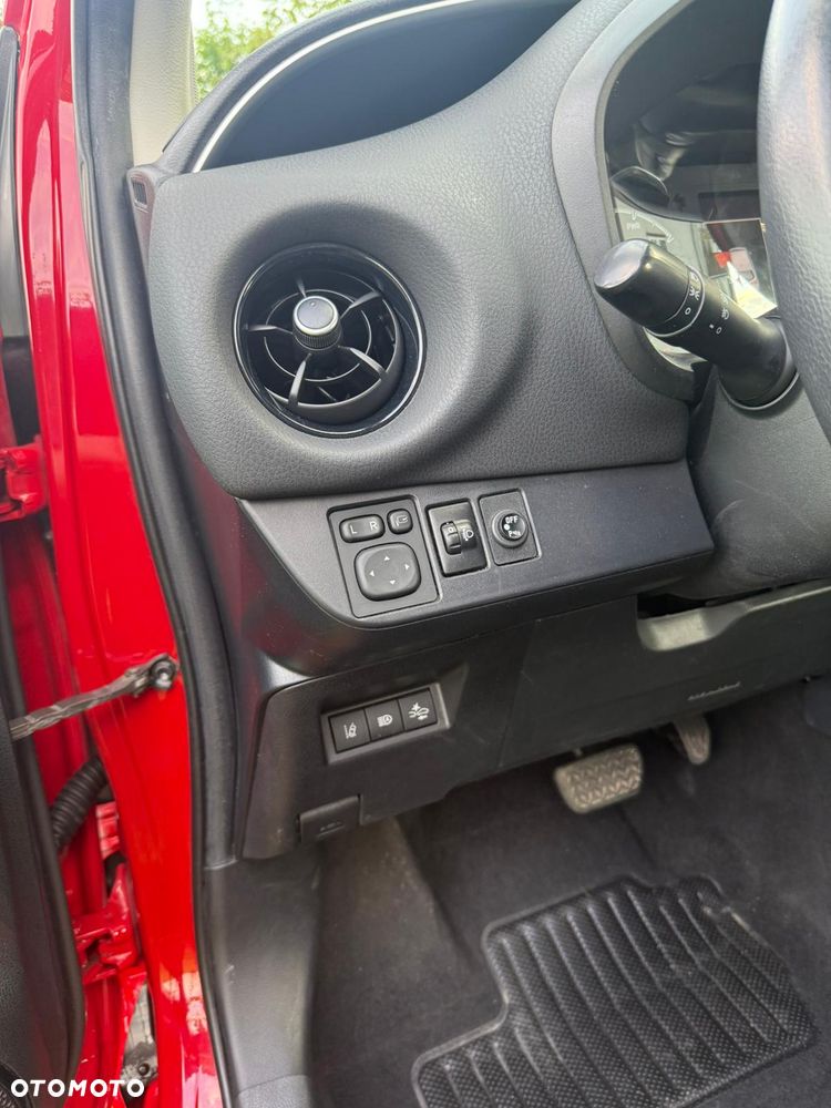 Toyota Yaris - 12
