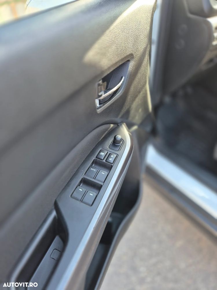 Suzuki Vitara 1.0 Passion - 11