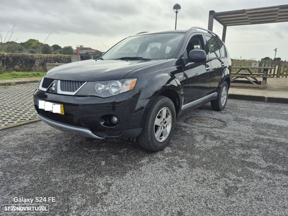 Mitsubishi Outlander 2.0 DI-D Intense 4WD - 2