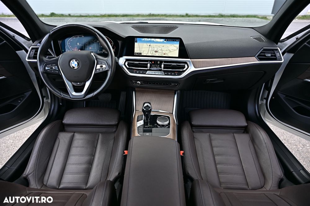 BMW Seria 3 330i xDrive Aut. Luxury Line - 27