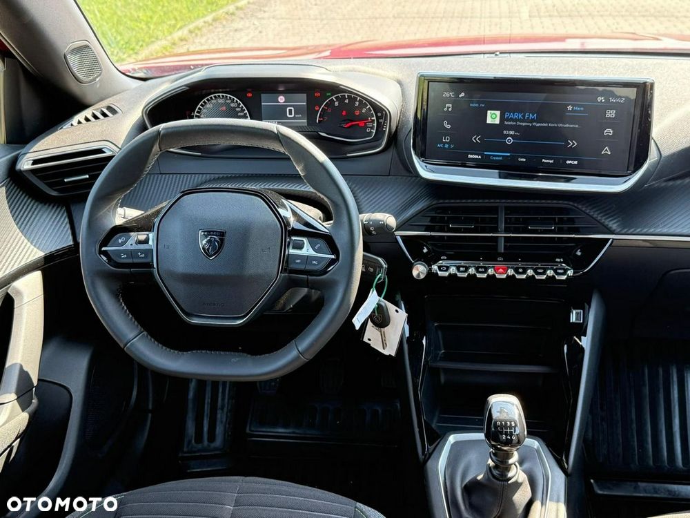 Peugeot 2008 1.2T Allure S&S - 24