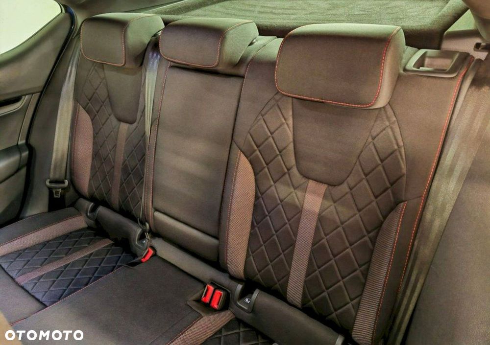 Skoda Octavia 2.0 TSI RS DSG - 9