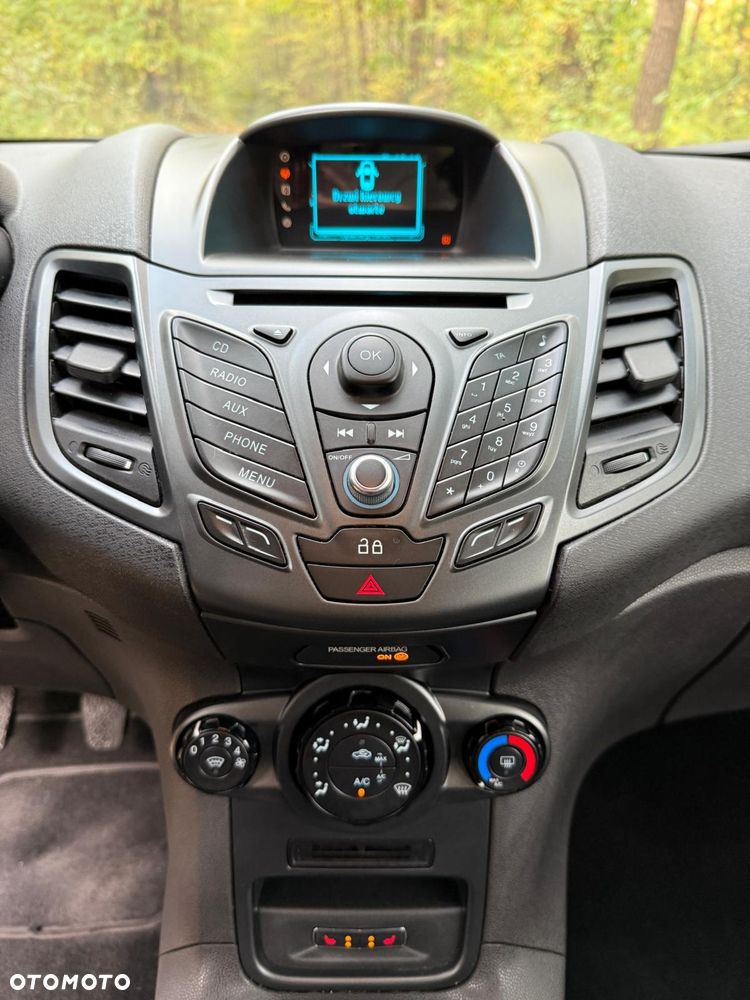 Ford Fiesta - 8