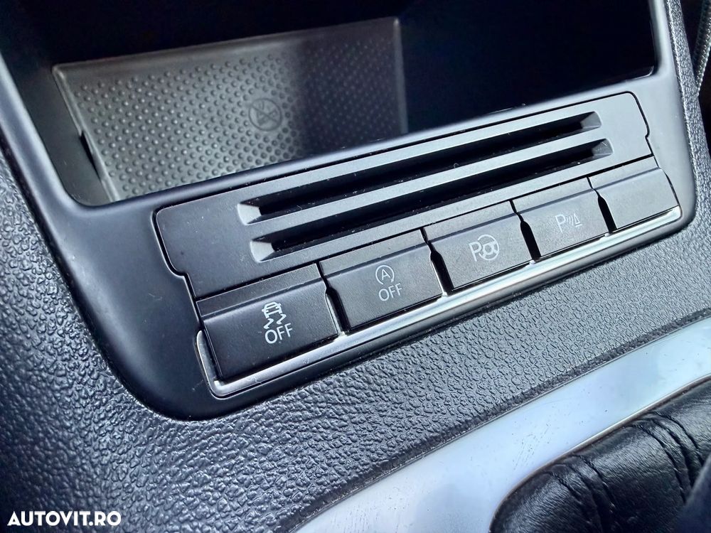 Volkswagen Tiguan 2.0 TDI 4Motion DSG Sport & Style - 10