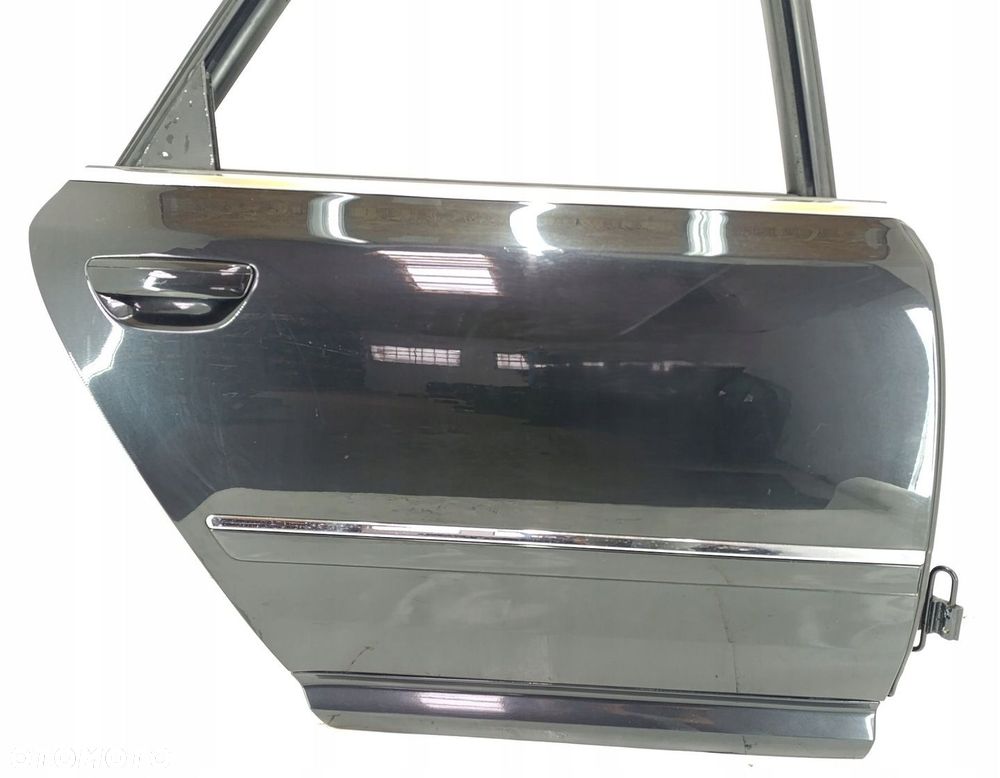 BOCZEK DRZWI PRAWY TYLNY AUDI A8 D3 4.2 - 4