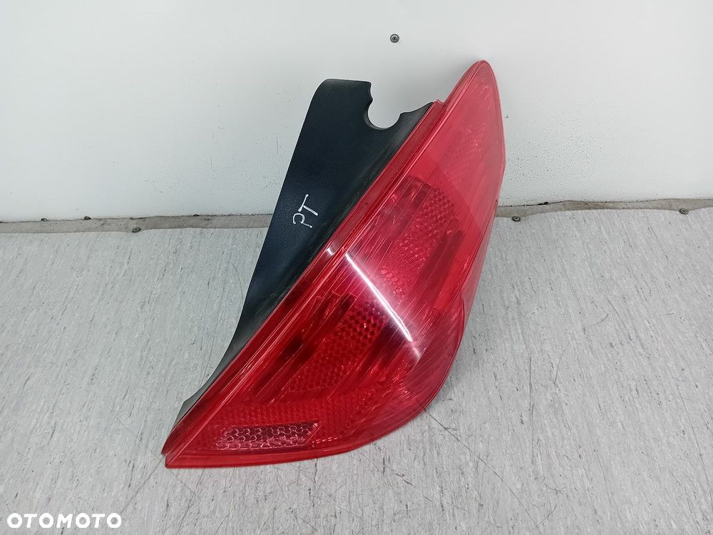 LAMPA TYLNA PRAWA PEUGEOT 308 I 9680425680 HATCHBACK - 4