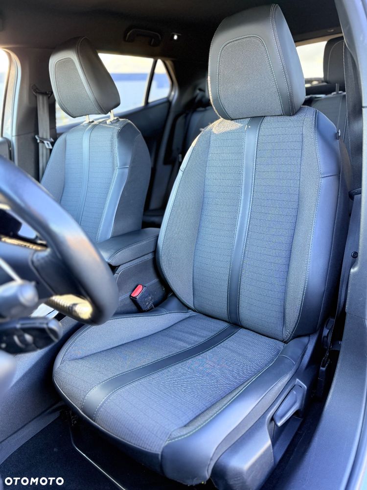 Peugeot 2008 BlueHDi 130 EAT8 Allure - 21