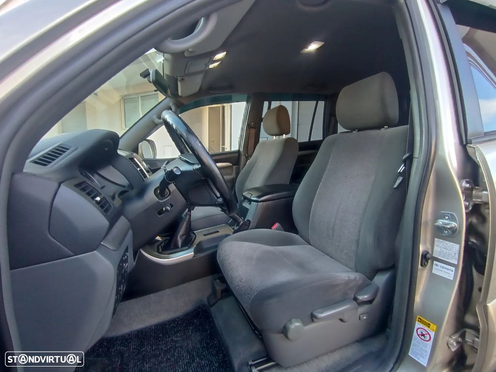 Toyota Land Cruiser D-4D Executive - 16