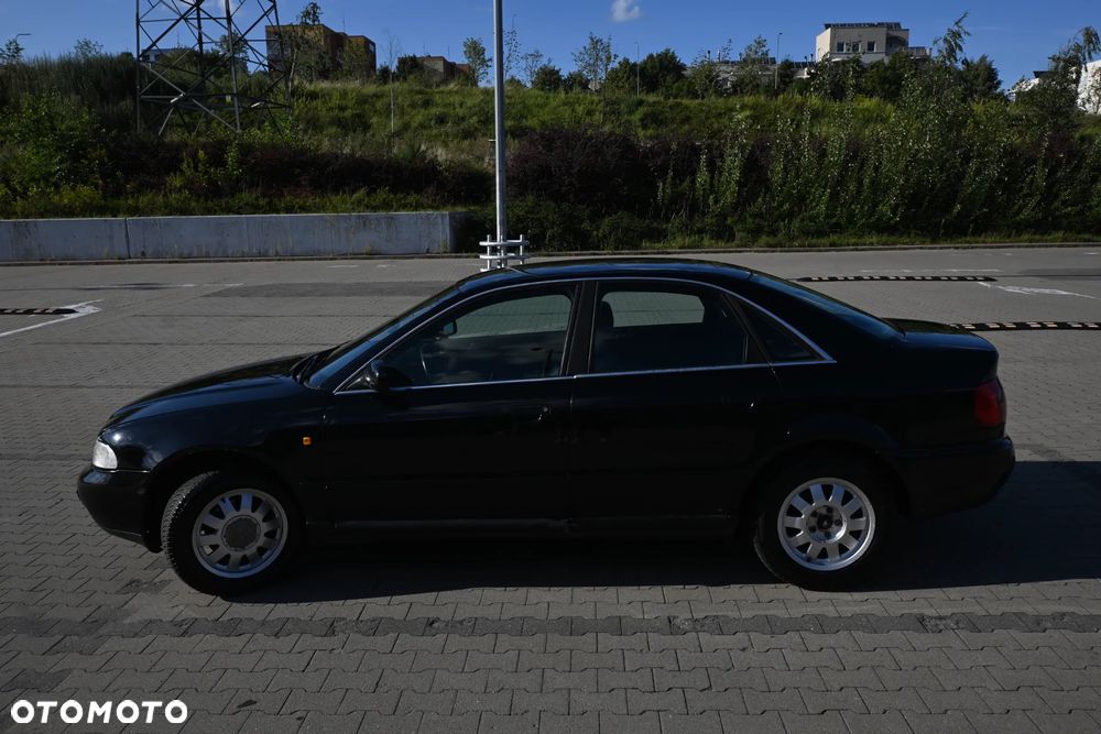 Audi A4 Limousine - 6