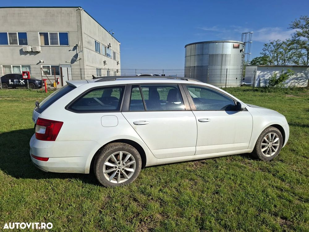 Skoda Octavia 1.6 TDI 4X4 AMBITION - 4