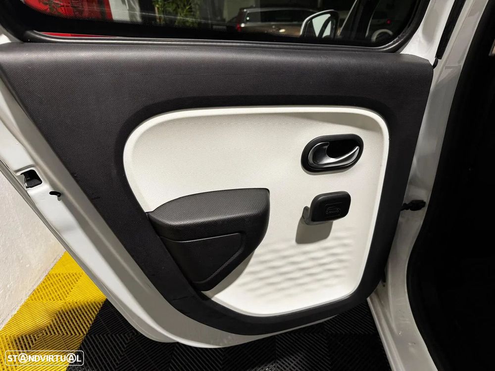 Renault Twingo 1.0 SCe Zen - 24