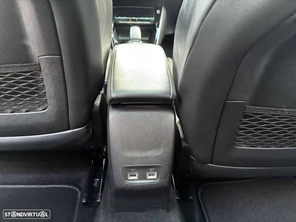 Peugeot e-208 - 28