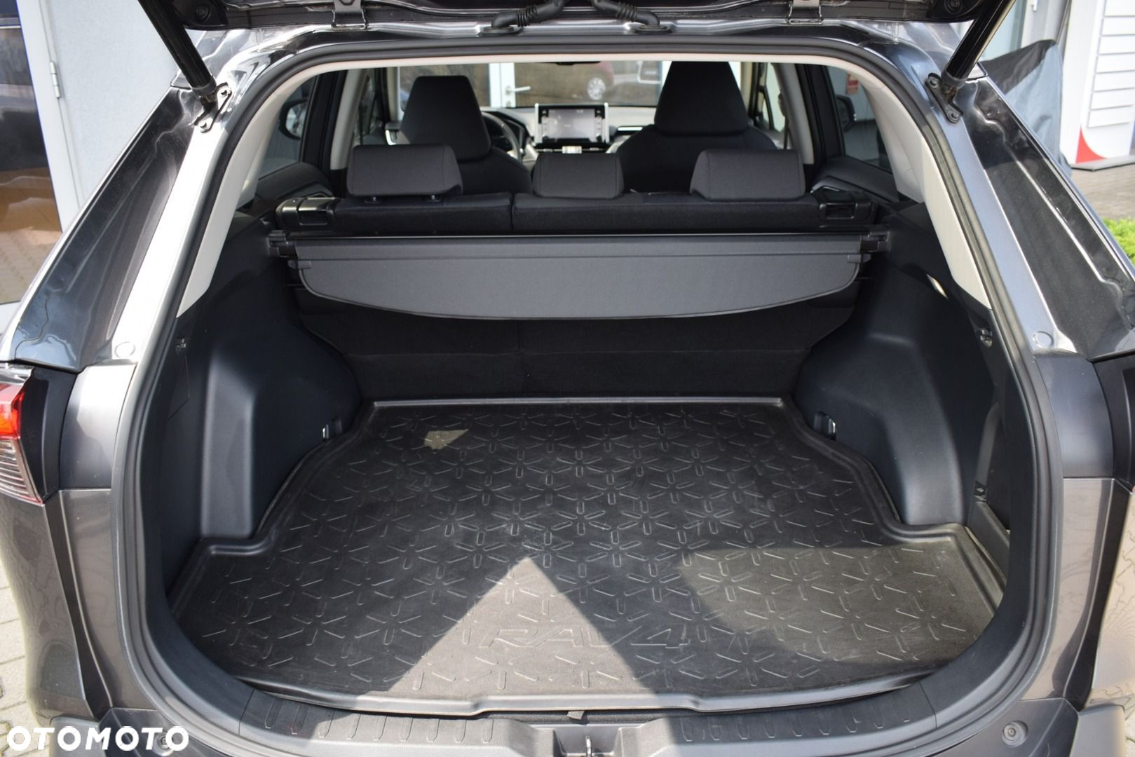Toyota RAV4 2.5 Hybrid Comfort 4x2 - 18
