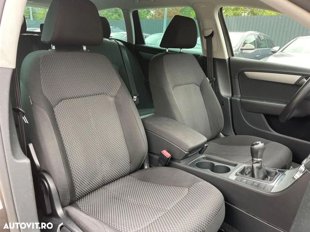 Volkswagen Passat - 6