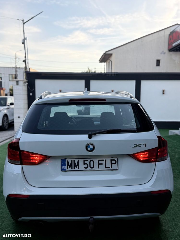 BMW X1 sDrive18d - 14