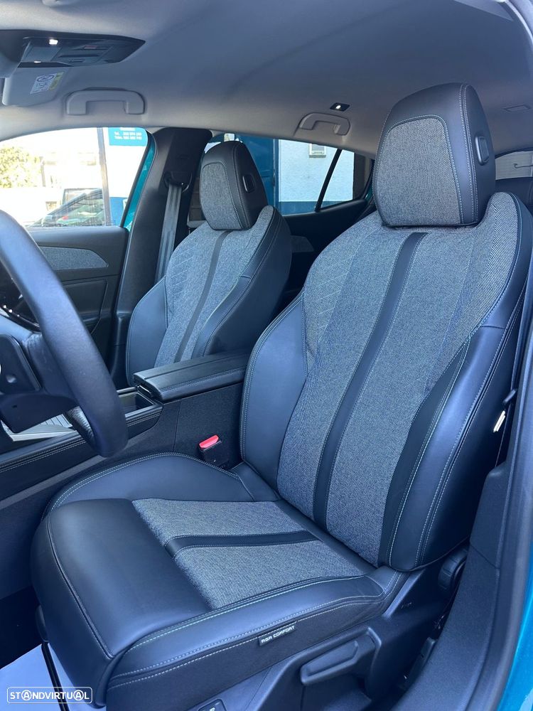 Peugeot 408 1.2 PureTech Allure Pack EAT8 - 12