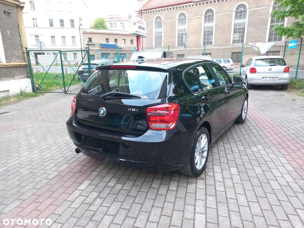 BMW Seria 1 118i - 10
