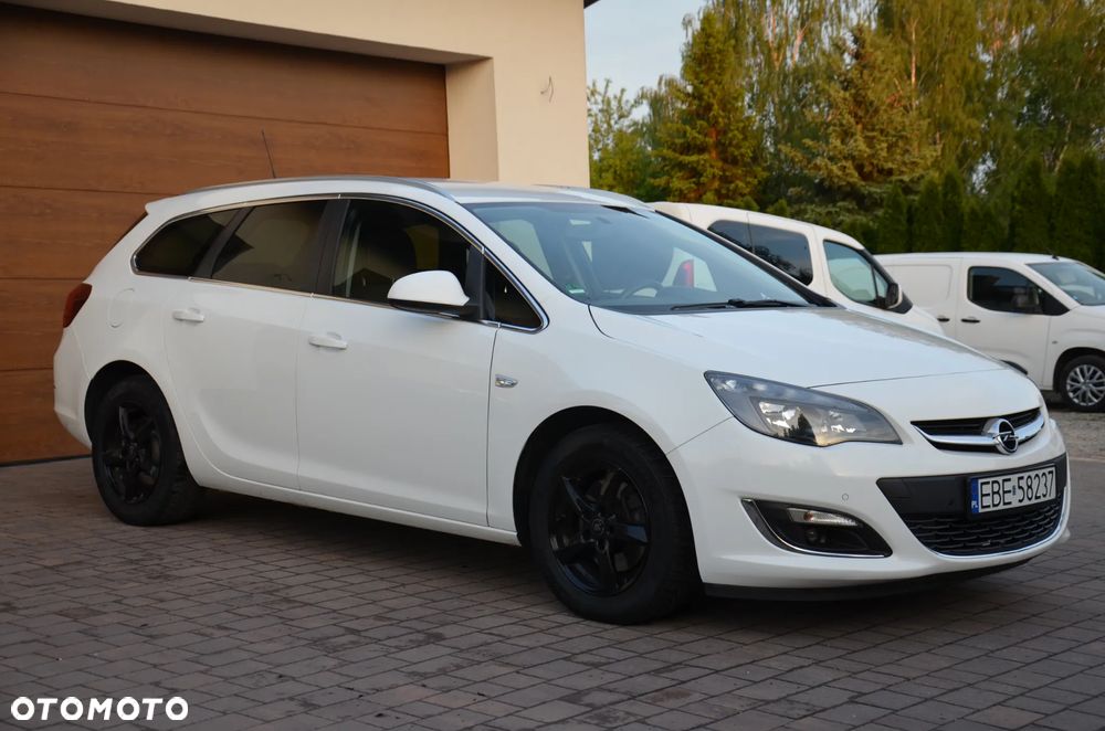 Opel Astra 2.0 CDTI DPF ecoFLEX SportsTourer Start/Stop Active - 2