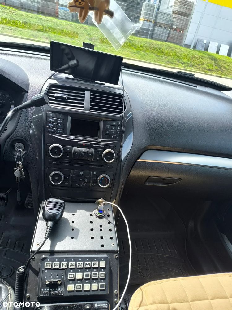 Ford Explorer - 11