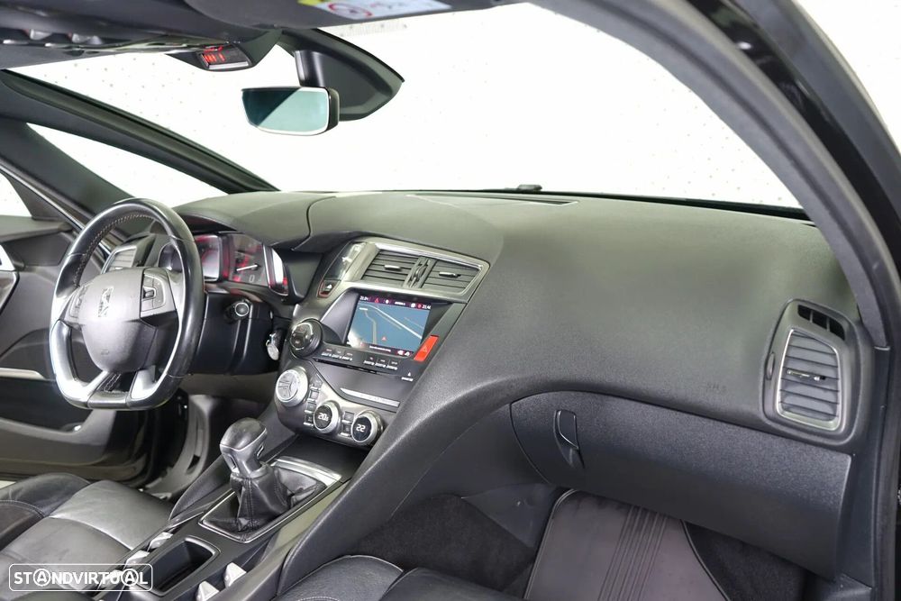 Citroën DS5 1.6 BlueHDi So Chic - 16