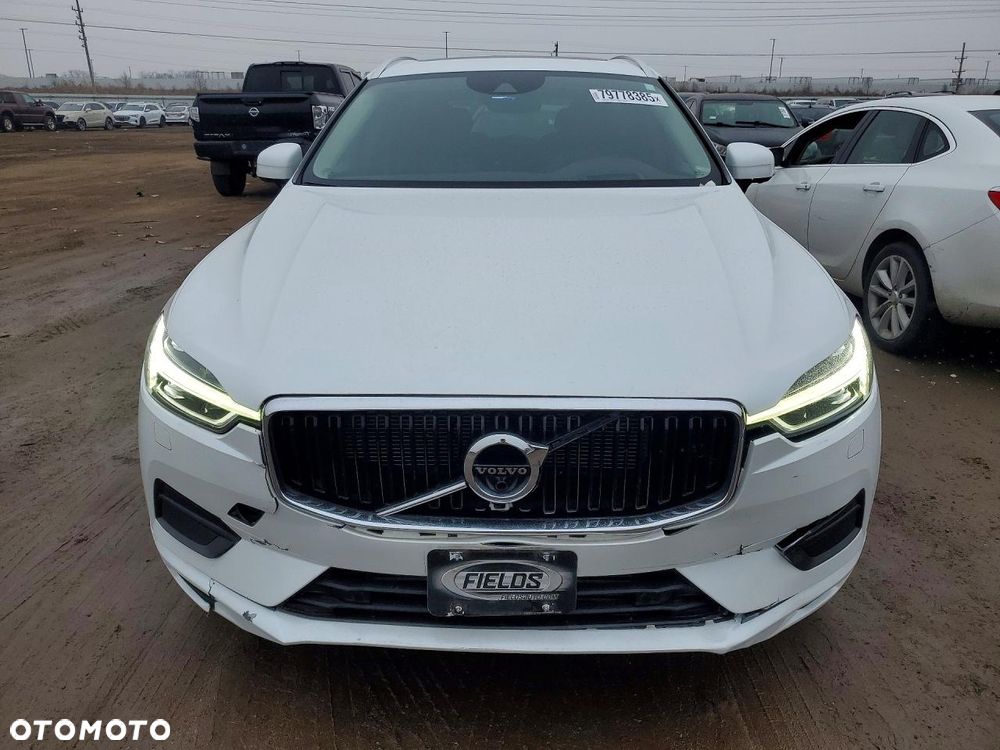 Volvo XC 60 T5 AWD Momentum - 2