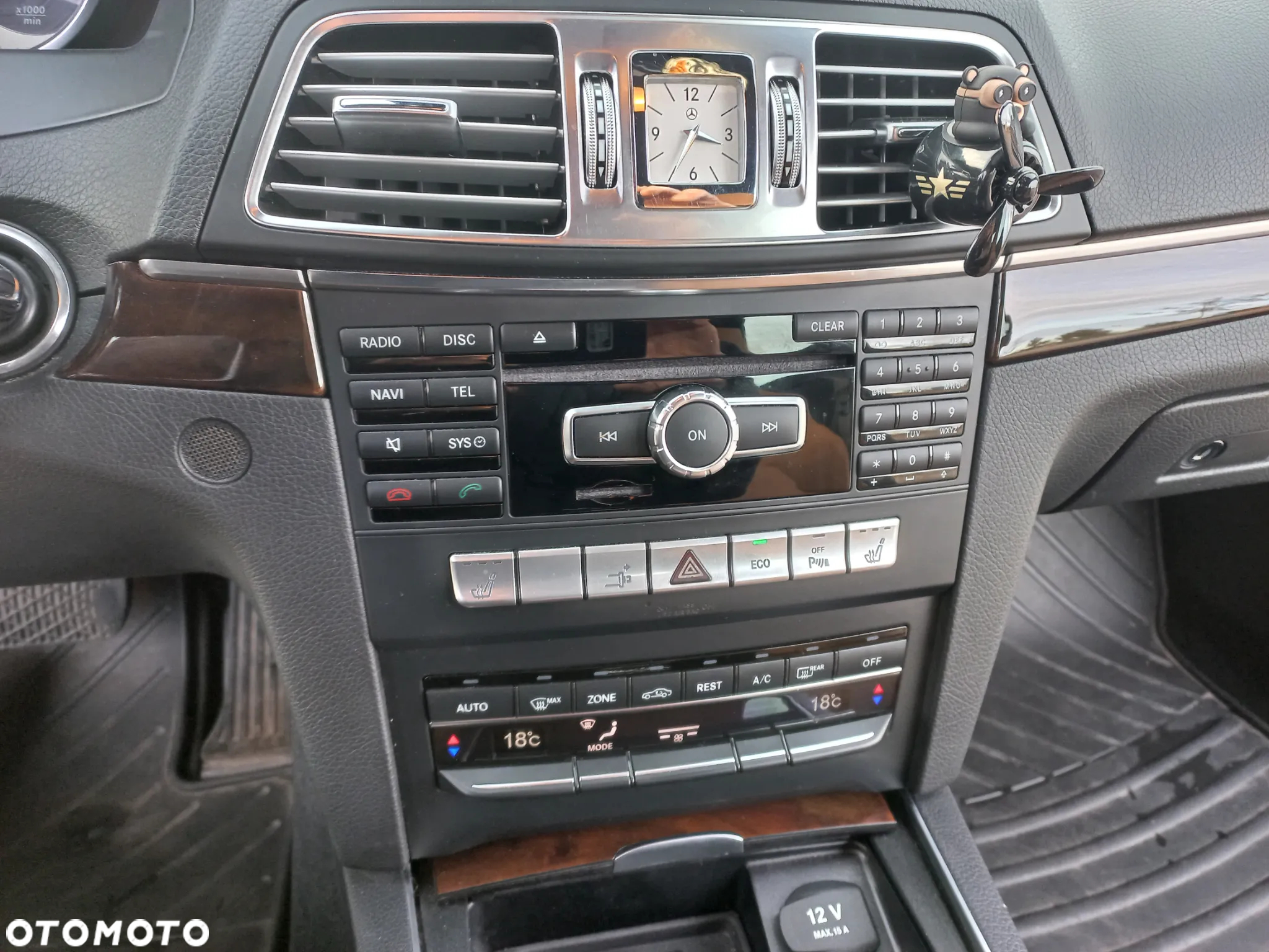 Mercedes-Benz Klasa E 350 BlueTEC Coupe 7G-TRONIC - 17