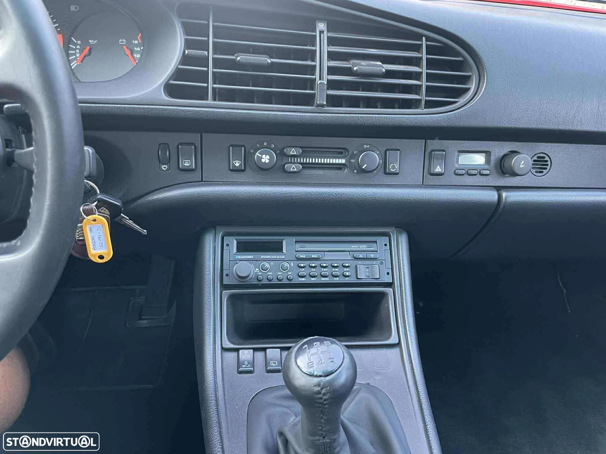 Porsche 944 Turbo - 16