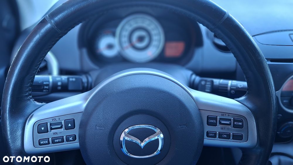 Mazda 2 1.5 Dynamic - 18