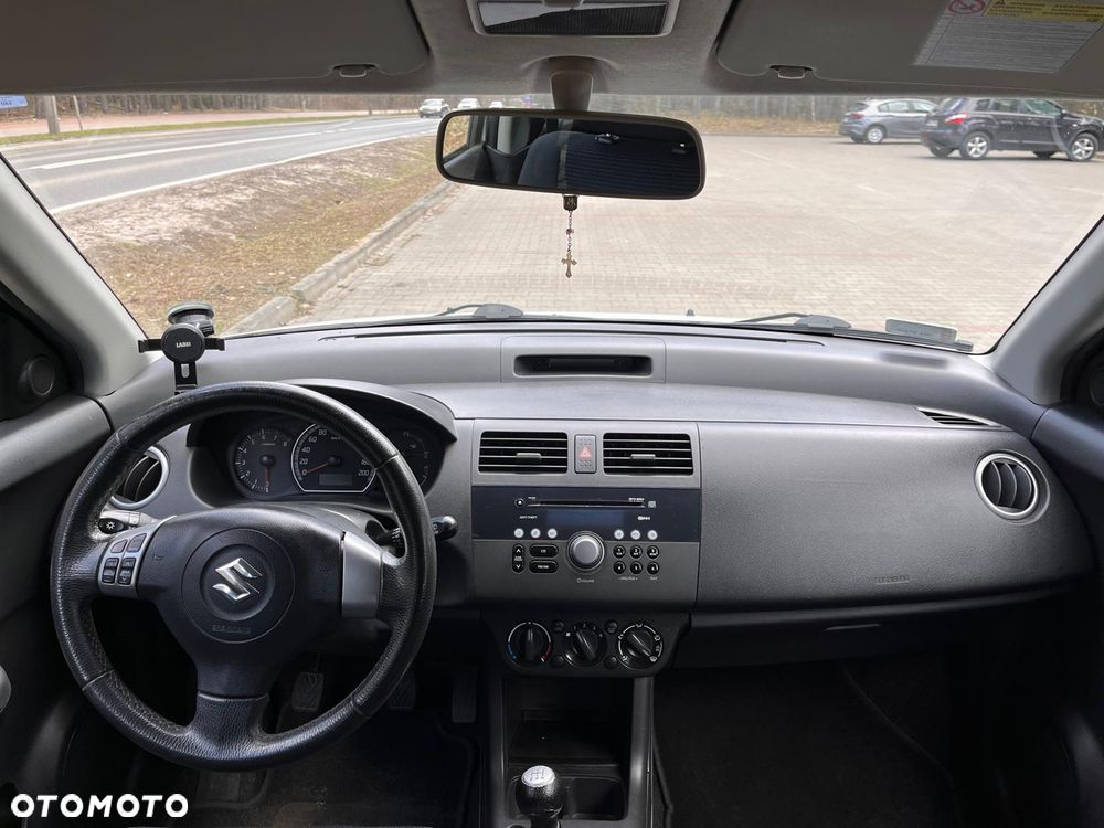 Suzuki Swift 1.3 Classic - 12