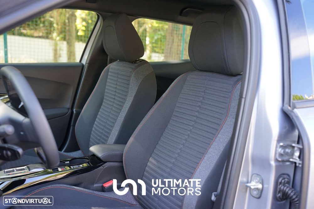 Peugeot e-2008 50 kWh Active Pack - 4