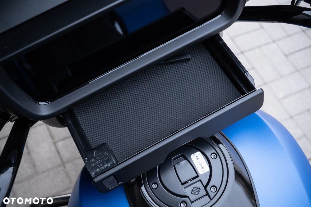 Harley-Davidson Touring Street Glide - 20