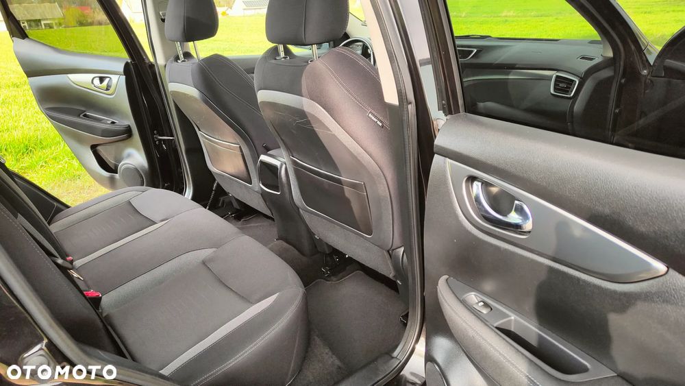 Nissan Qashqai 1.2 DIG-T Xtronic TEKNA+ - 32