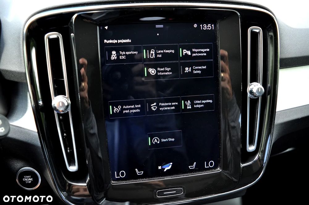 Volvo XC 40 T3 Momentum Pro - 27