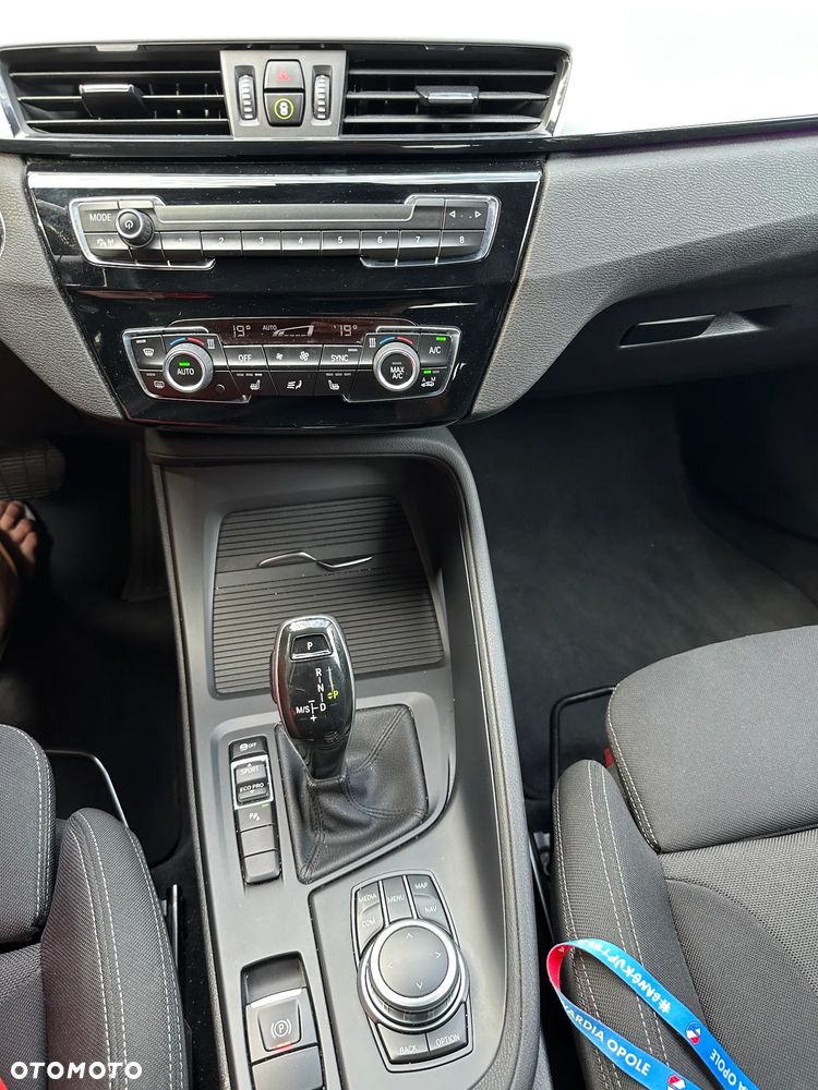 BMW X1 sDrive18i - 16