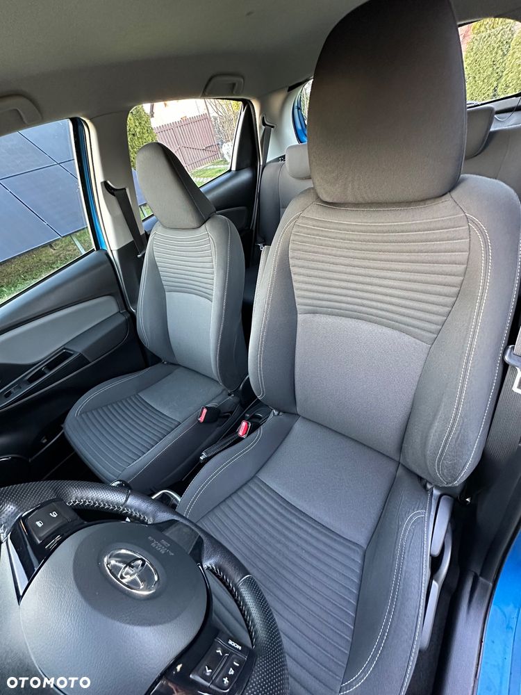 Toyota Yaris 1.33 Premium EU6 - 13