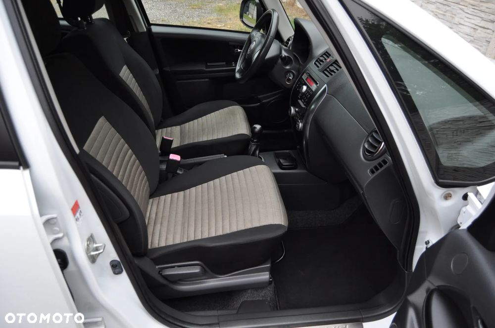 Fiat Sedici 1.6 16V 4x2 Emotion - 10