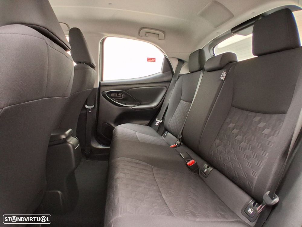 Toyota Yaris - 13